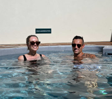 2023-02-06 Brad Cassie cold pool 2 magnesium pools in Brisbane Bathhouse